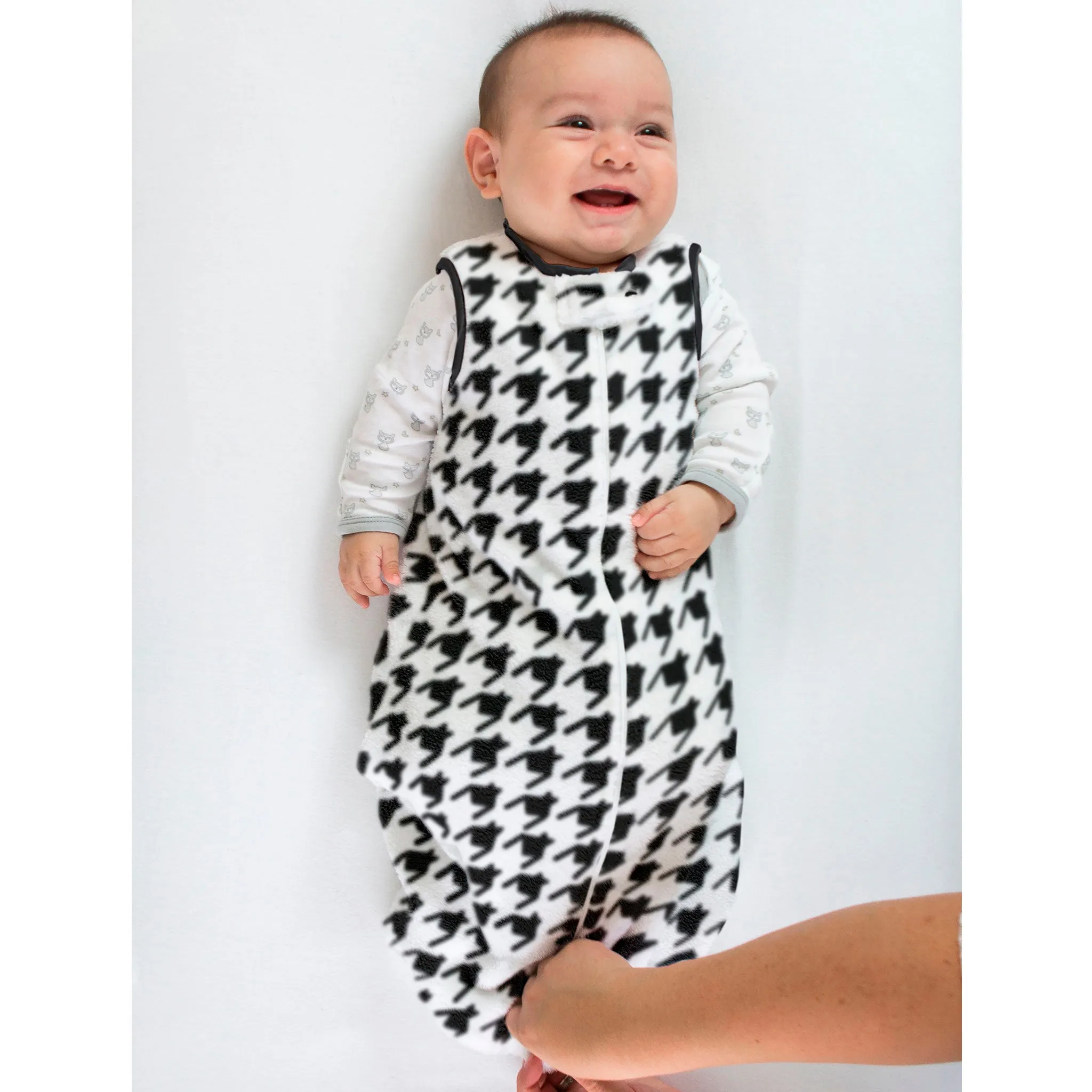 Cozy Non-Weighted zzZipMe Sack - Soft Black Puppytooth, Black & White