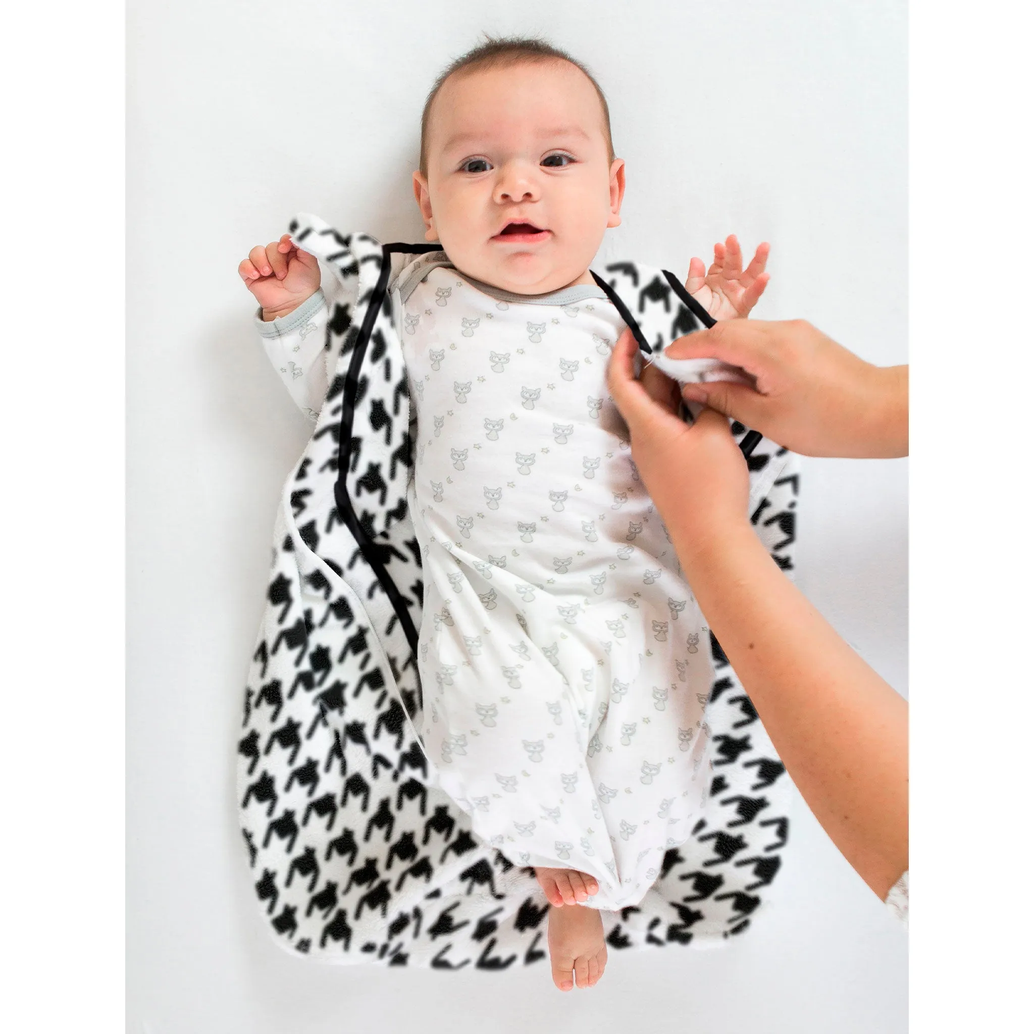 Cozy Non-Weighted zzZipMe Sack - Soft Black Puppytooth, Black & White