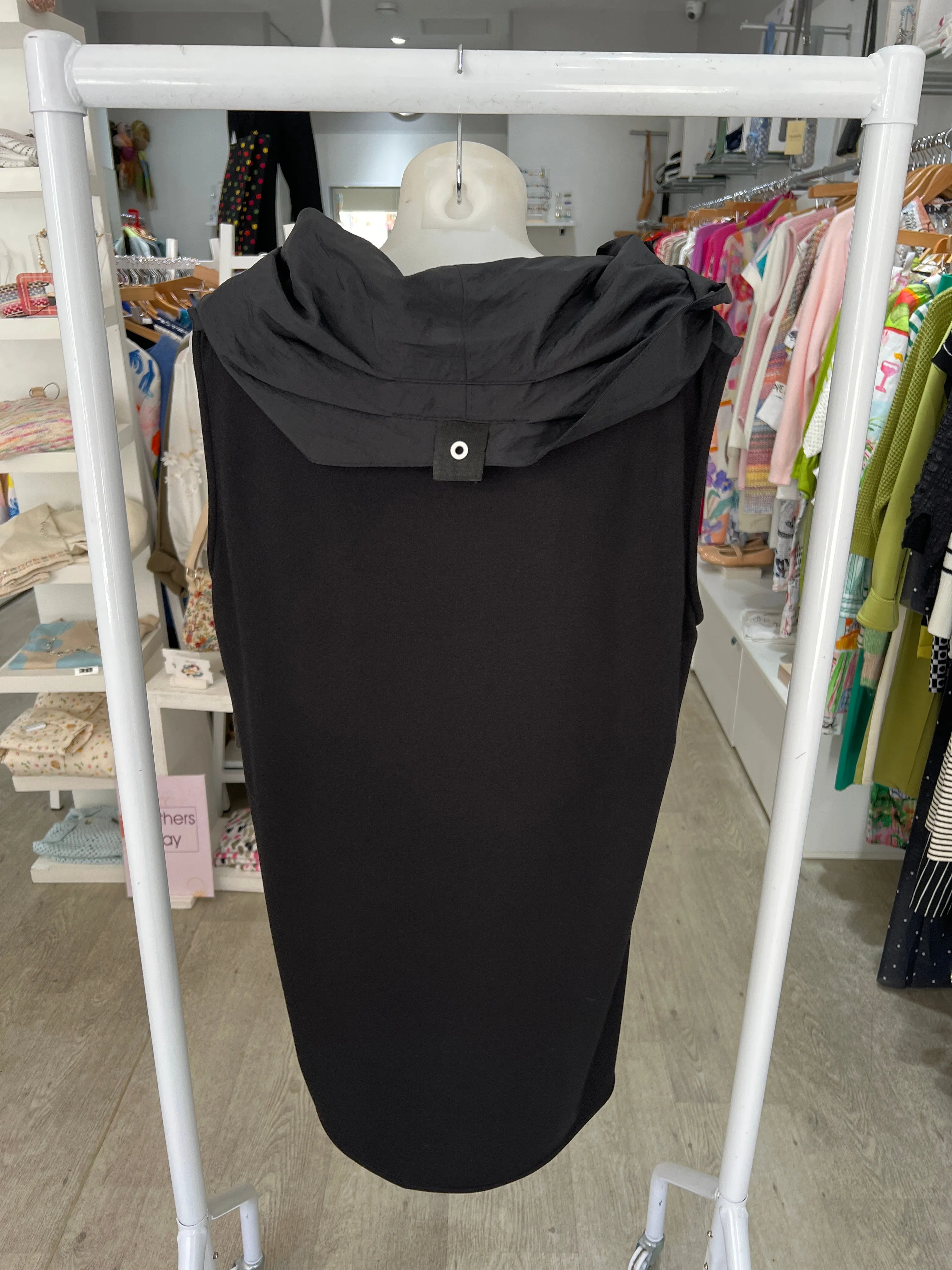ORA Hooded Gilet