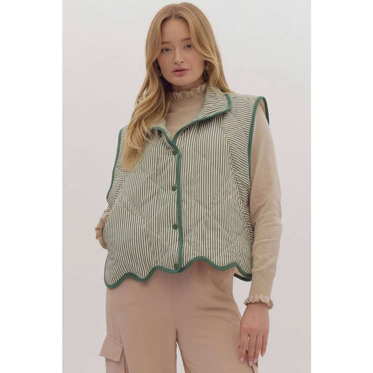 Striped Scalloped pattern quilted vest