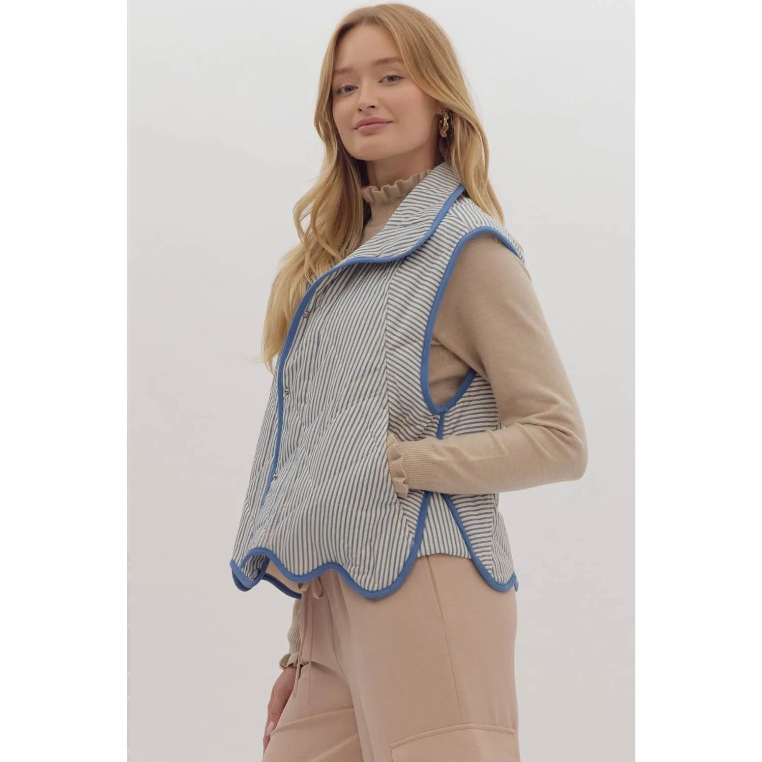 Striped Scalloped pattern quilted vest