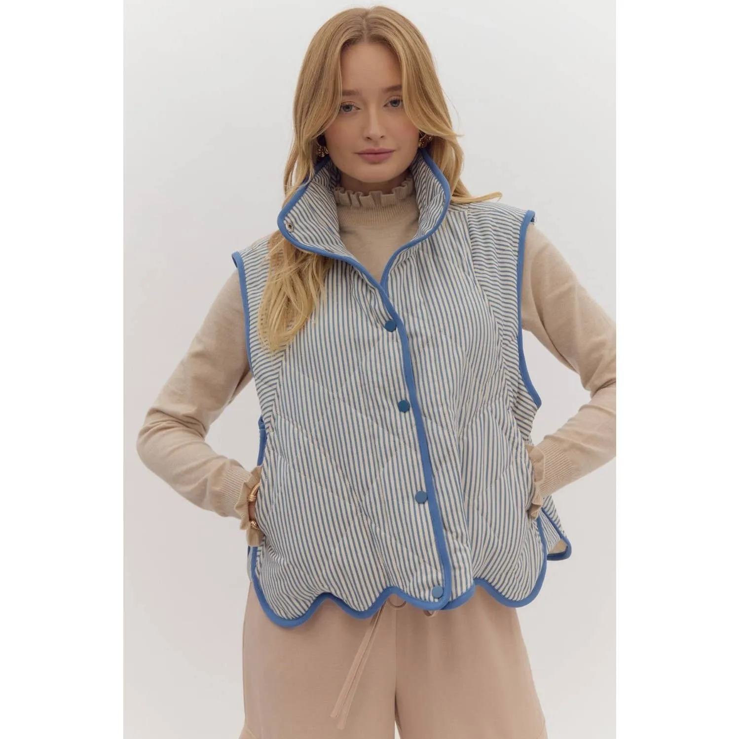 Striped Scalloped pattern quilted vest