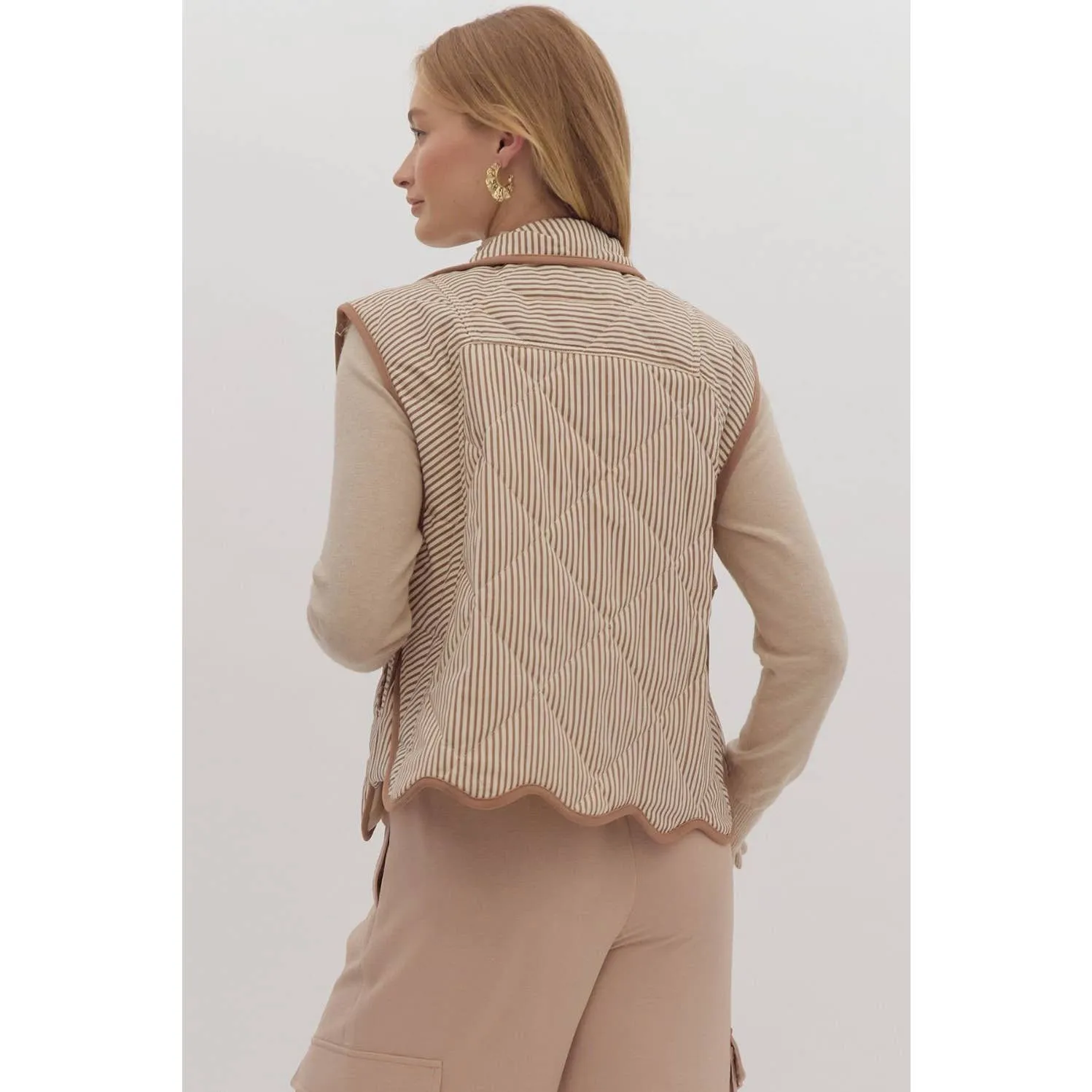 Striped Scalloped pattern quilted vest