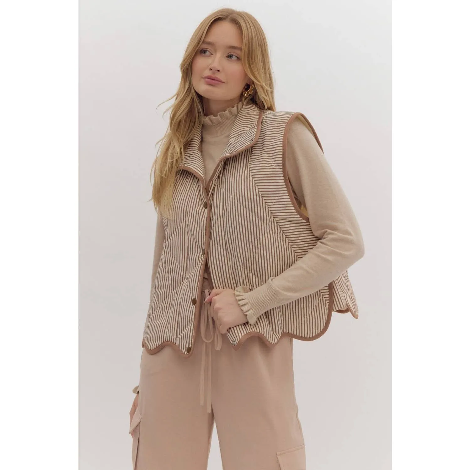 Striped Scalloped pattern quilted vest