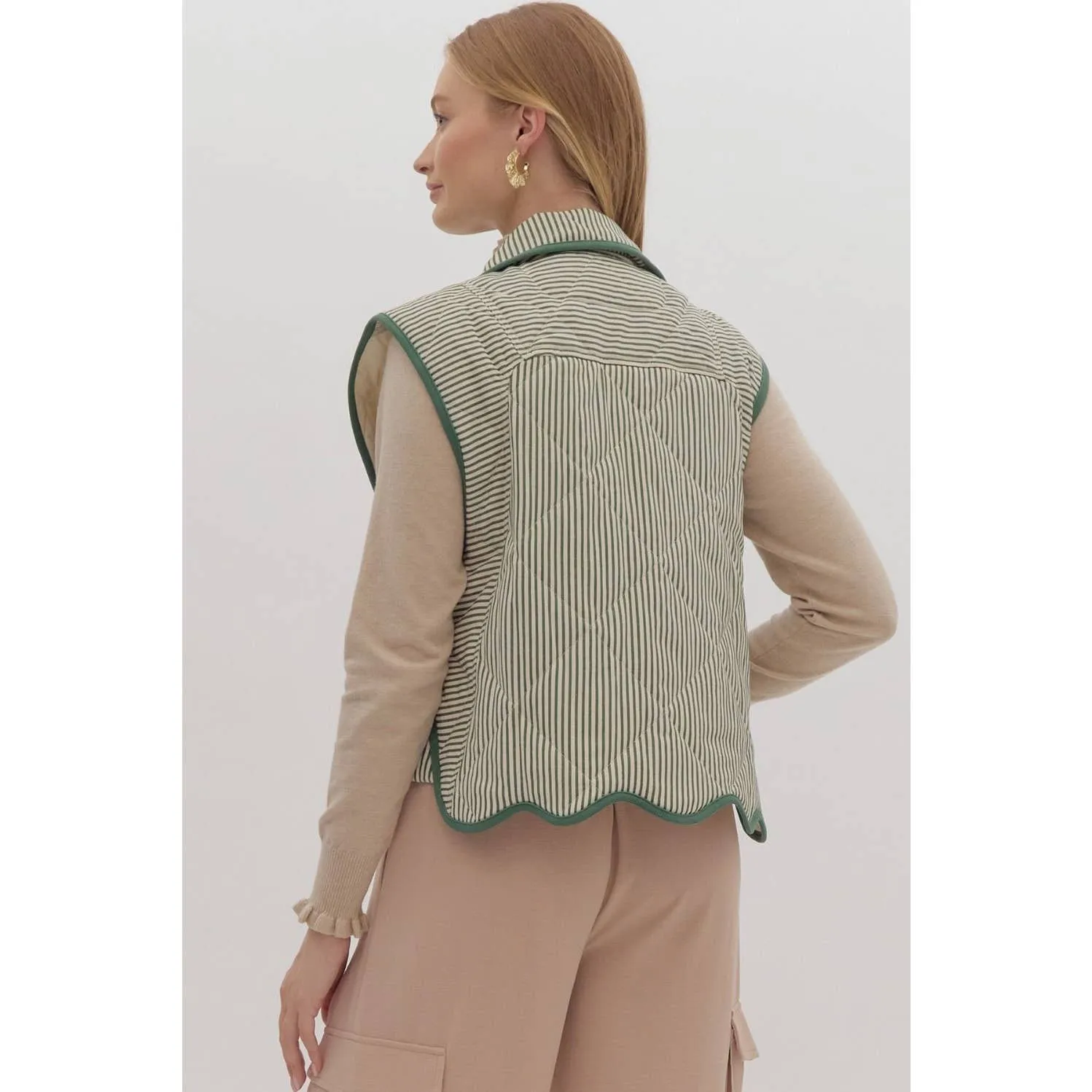 Striped Scalloped pattern quilted vest