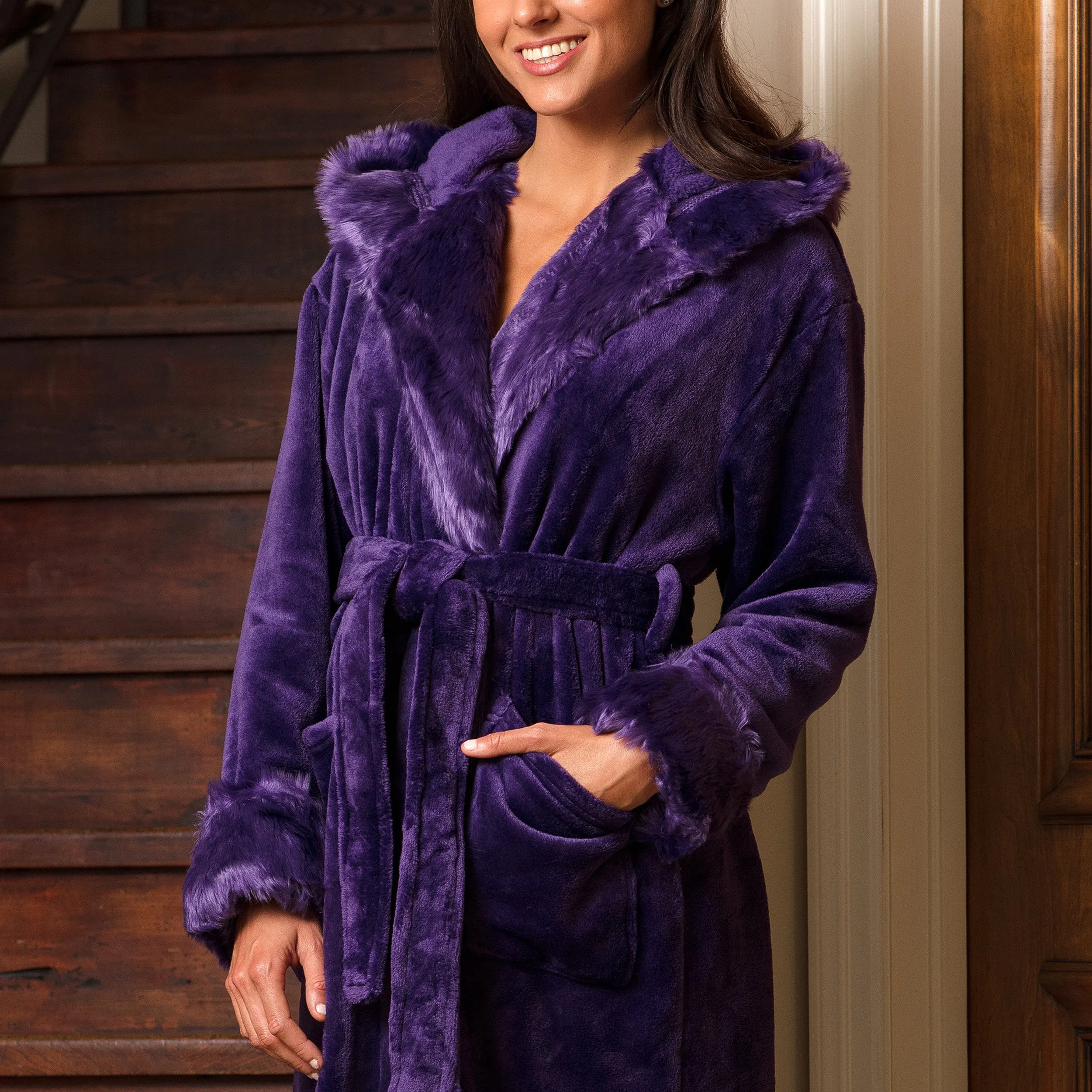 Women's Winter Robe with Faux Fur Feather, Plush Fleece Hooded Bathrobe